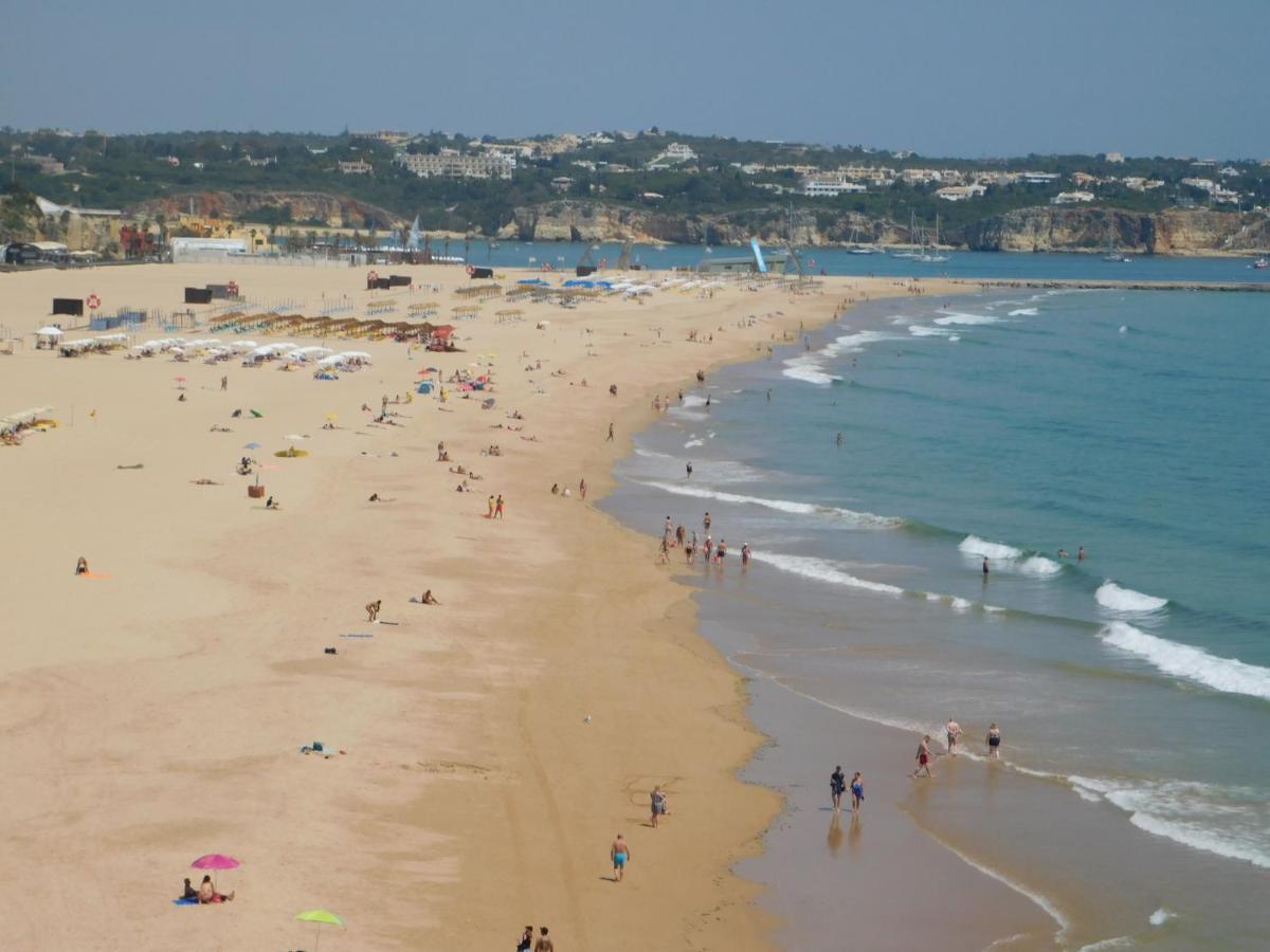 Encosta Da Marina Family Apartment Portimao Exterior photo