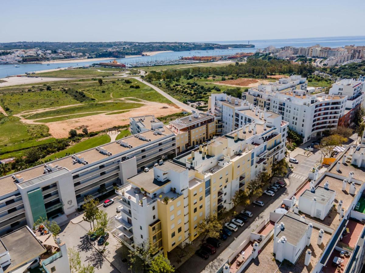 Encosta Da Marina Family Apartment Portimao Exterior photo