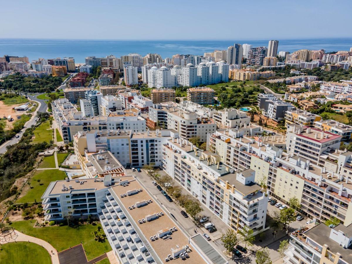 Encosta Da Marina Family Apartment Portimao Exterior photo