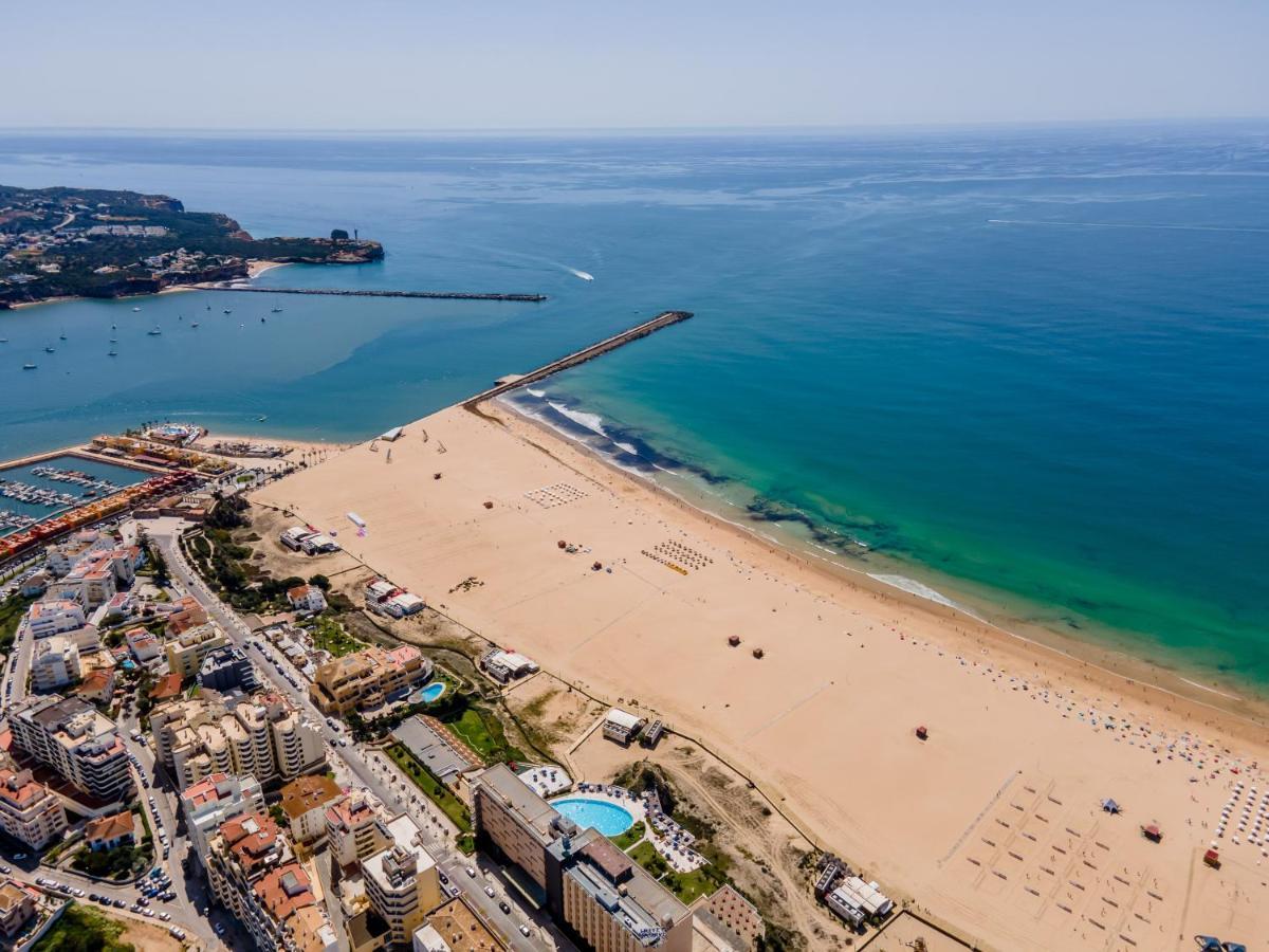Encosta Da Marina Family Apartment Portimao Exterior photo