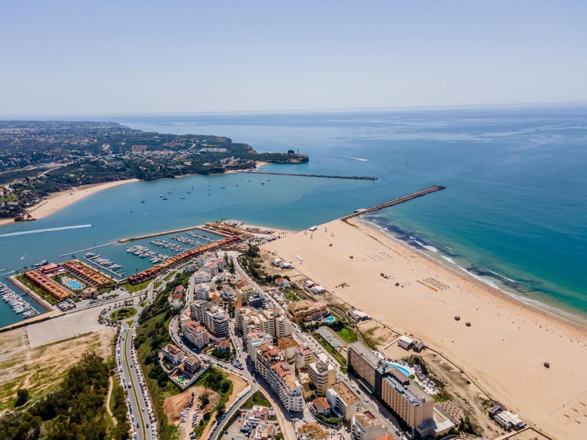 Encosta Da Marina Family Apartment Portimao Exterior photo